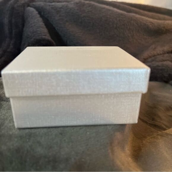 NWT NATURAL SWISS BLUE TOPAZ FLORAL DANGLE EARRINGS 925 STERLING SILVER 2.1” - Picture 8 of 8